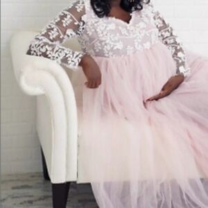 Pink and White Maternity Photo Shoot Special Occasion Dress Size L
